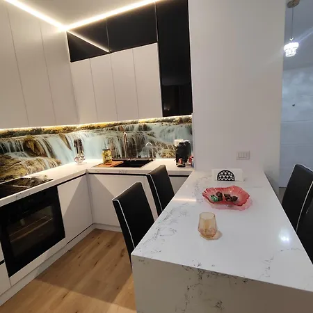 Komsi Group 아파트 티라나