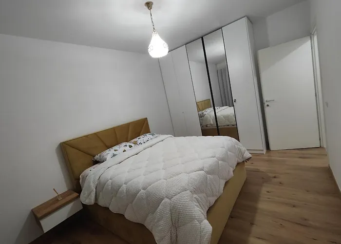 아파트 Komsi Group