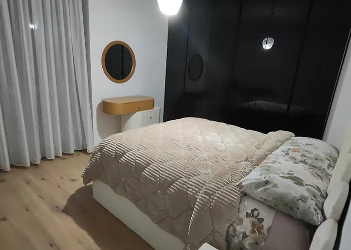 Komsi Group 아파트 티라나