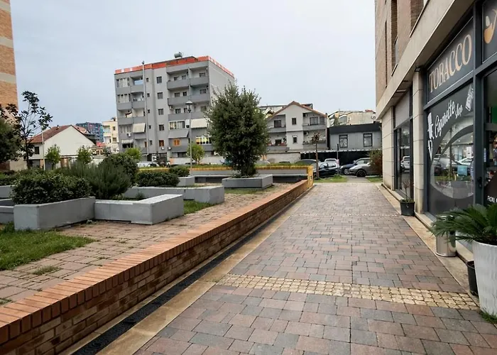 Komsi Group * 티라나